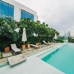 Serenity Saigon Sky - Free One Way Airport Shuttle Villa Ho Chi Minh City