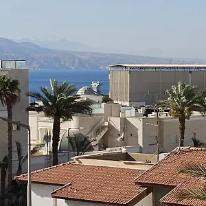 בדוק זמינות