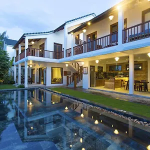  Villa Vina Pool